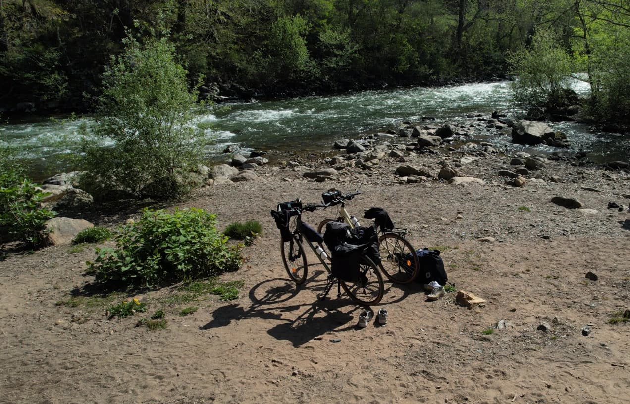 Bikepacking et cyclotourisme : quelles différences pour voyager à vélo ?