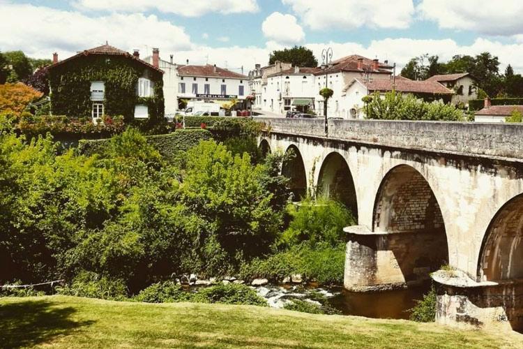 Le Sud des Landes à vélo Terroir, Histoire et Art de Vivre - Roquefort